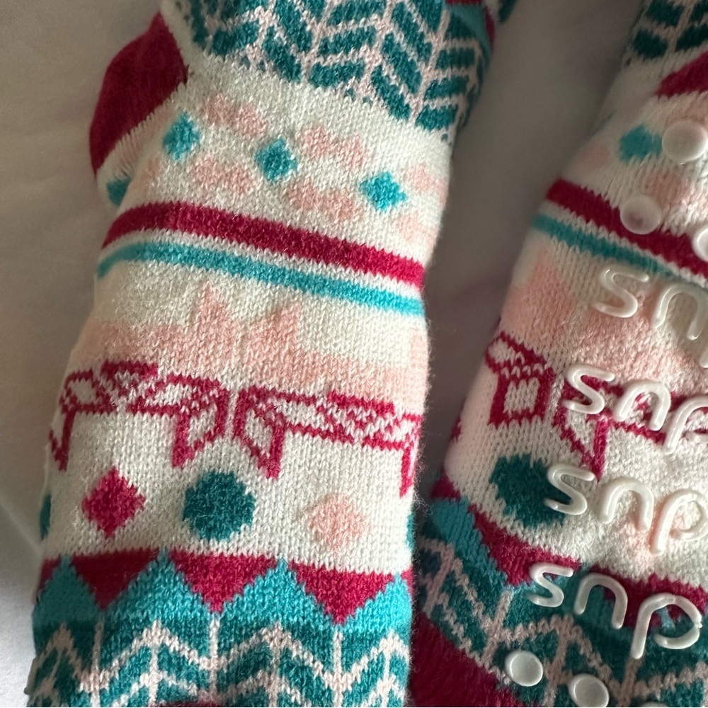 Fuzzy Slipper Socks - Picture 5 of 5